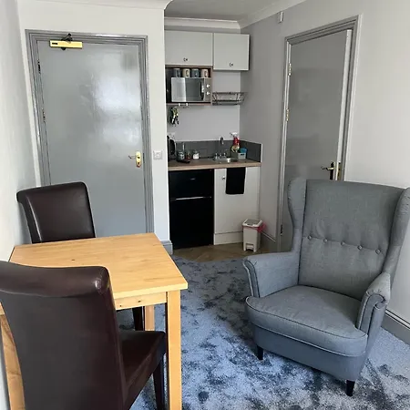 Aparthotel Highermead House *